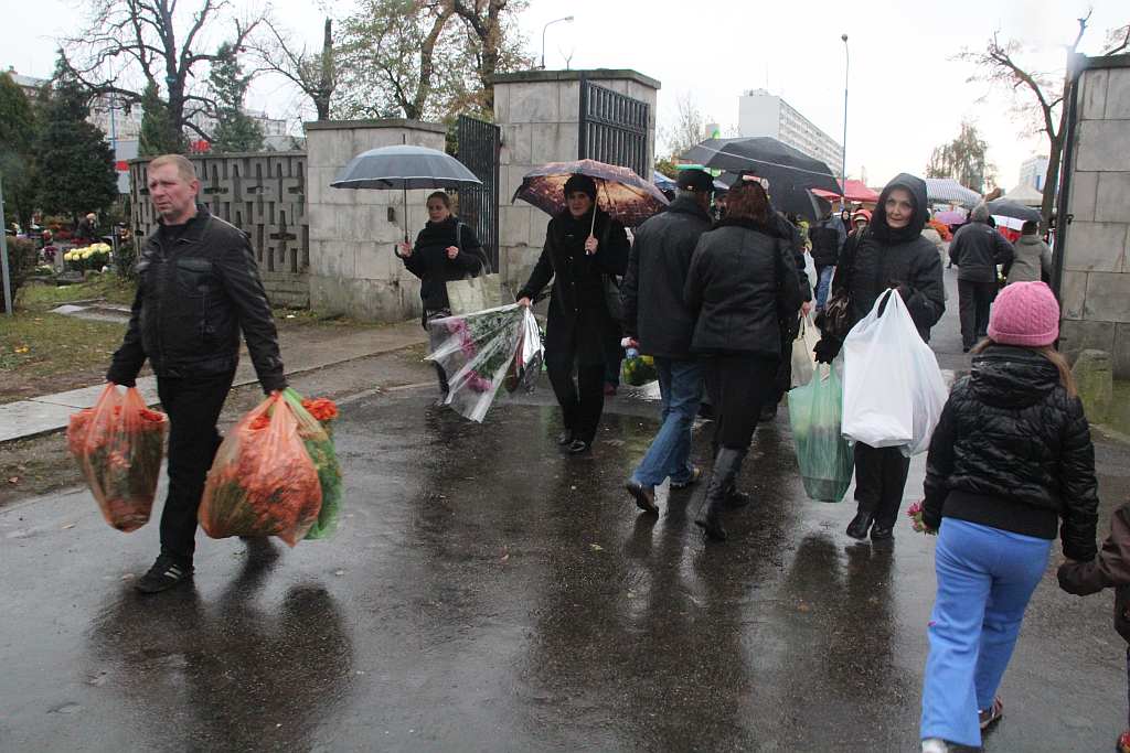 Wszystkich Świętych na Cmentarzu Komunalnym w Legnicy