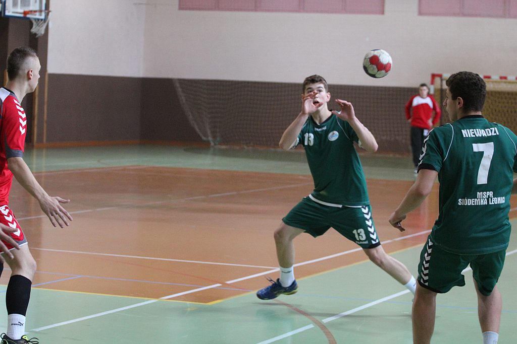 Juniorzy młodsi: MSPR Siódemka I Legnica – MSPR Siódemka II Legnica 37:27
