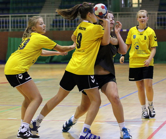 KPR Jelenia Góra - UKS Dziewiątka Legnica 19:17