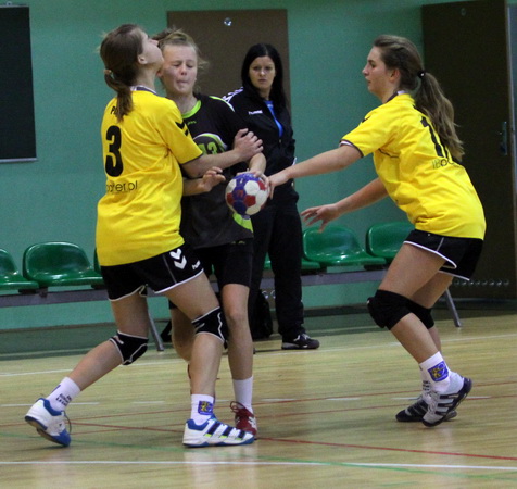 KPR Jelenia Góra - UKS Dziewiątka Legnica 19:17