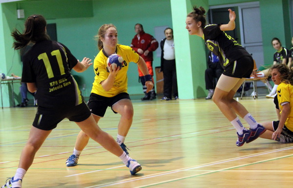 KPR Jelenia Góra - UKS Dziewiątka Legnica 19:17