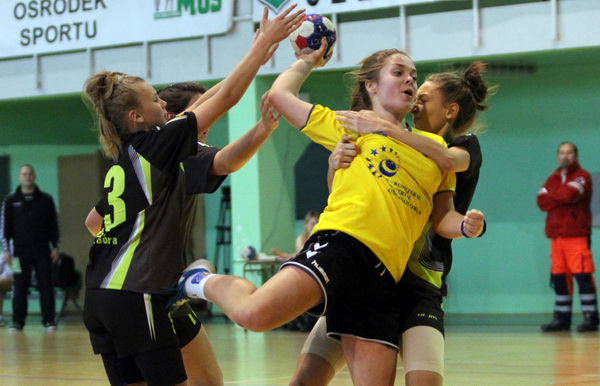 KPR Jelenia Góra - UKS Dziewiątka Legnica 19:17