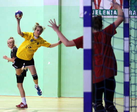 KPR Jelenia Góra - UKS Dziewiątka Legnica 19:17