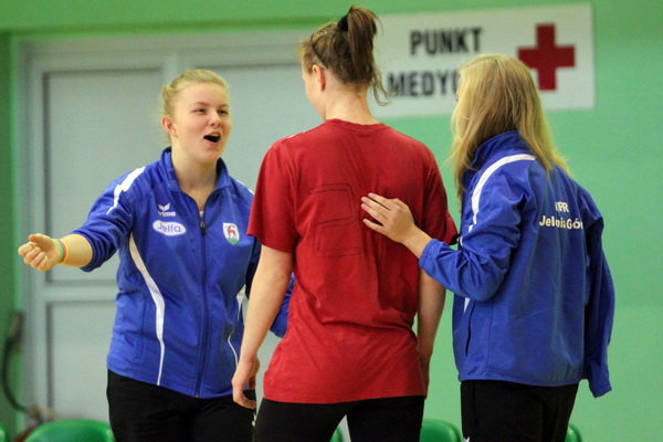 KPR Jelenia Góra - UKS Dziewiątka Legnica 19:17