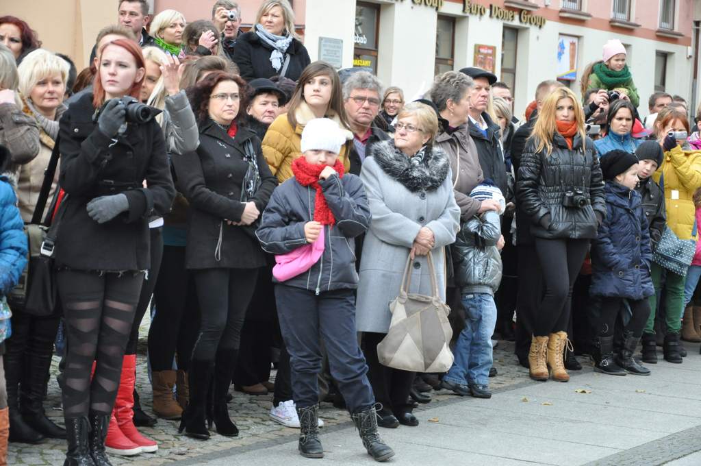 Uczniowie klas mundurowych ślubowali w Rynku