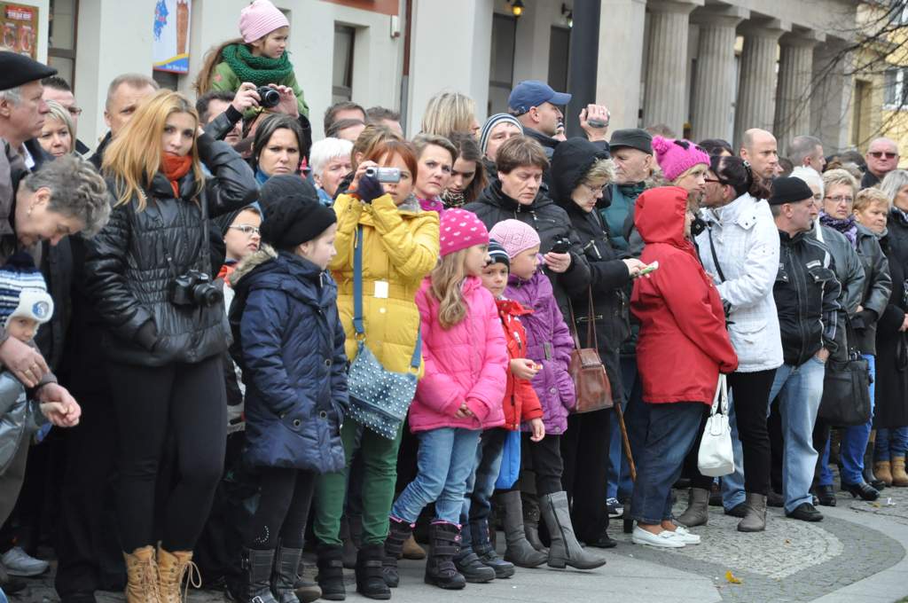 Uczniowie klas mundurowych ślubowali w Rynku