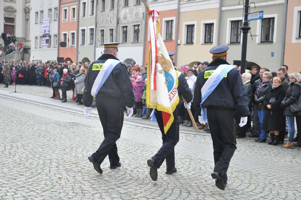 Uczniowie klas mundurowych ślubowali w Rynku