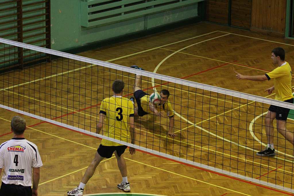 Ikar Legnica- MKS Rosiek Syców