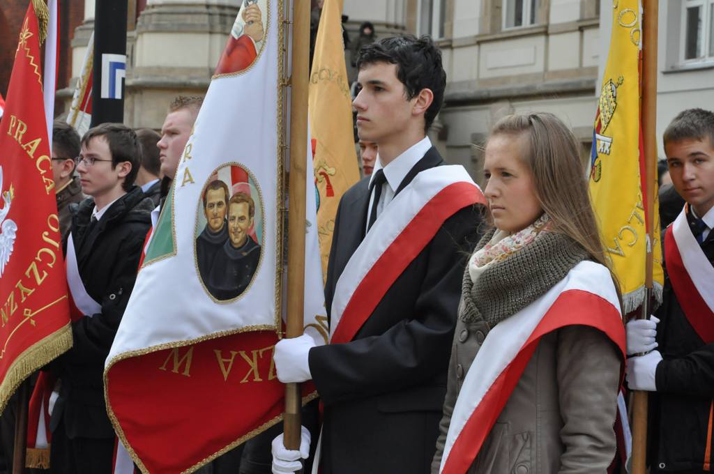 Uczniowie klas mundurowych ślubowali w Rynku