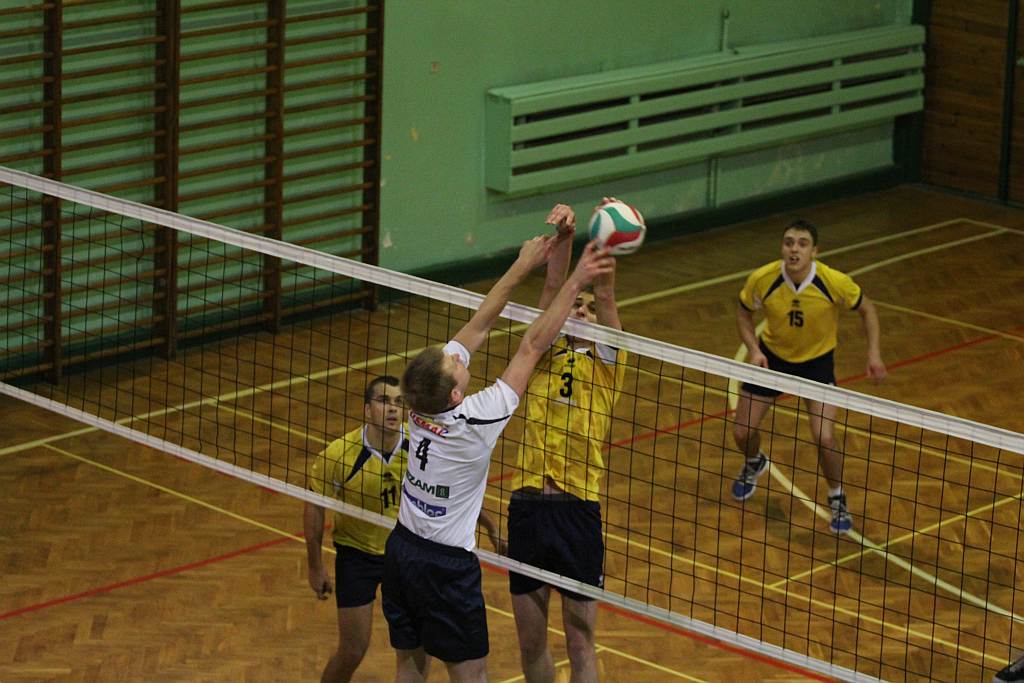 Ikar Legnica- MKS Rosiek Syców