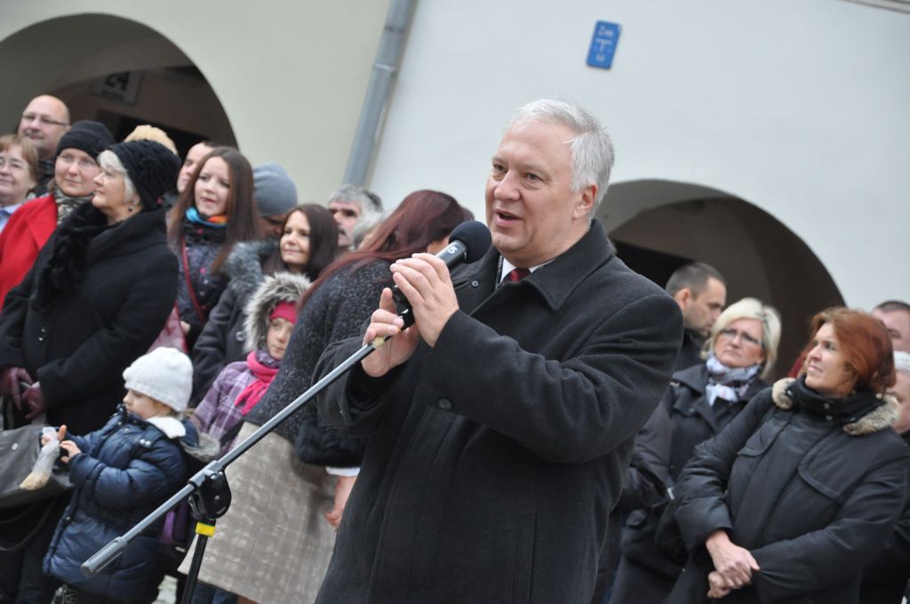 Uczniowie klas mundurowych ślubowali w Rynku