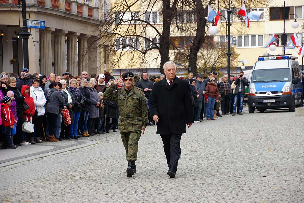 Uczniowie klas mundurowych ślubowali w Rynku