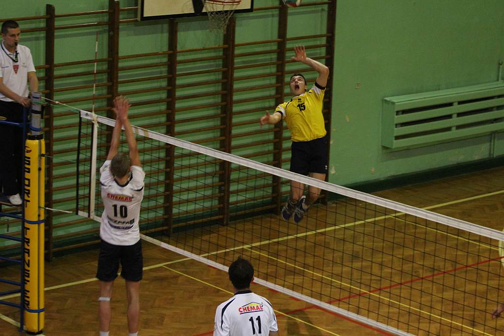 Ikar Legnica- MKS Rosiek Syców