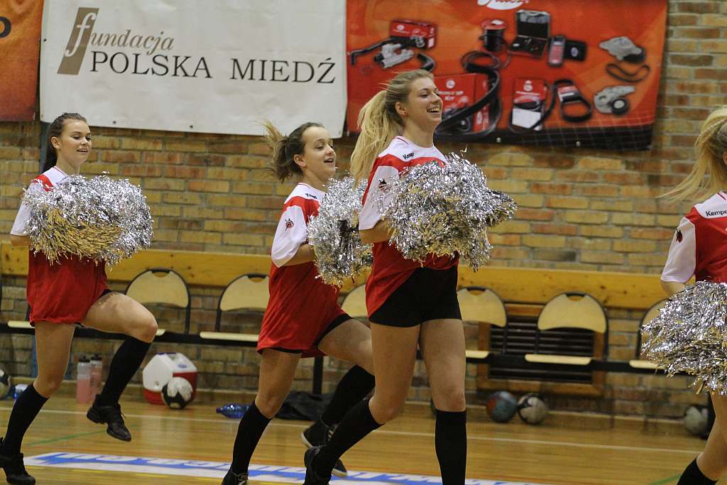 Występ zespołu FLESZ podczas meczu Siódemki