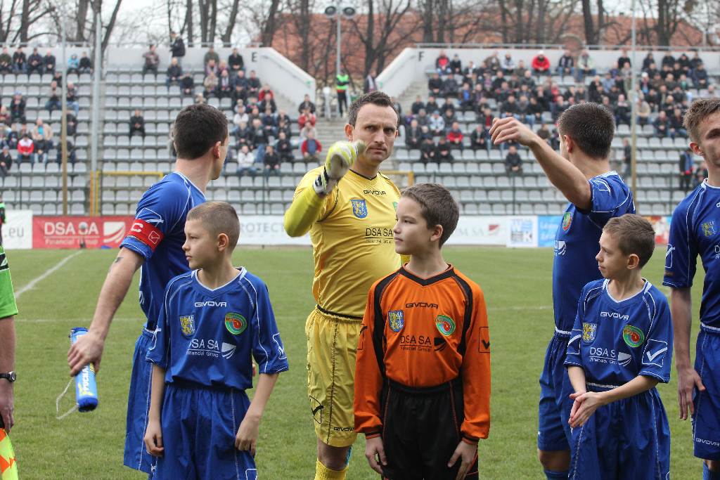 Miedź Legnica - Dolcan Ząbki 3:2