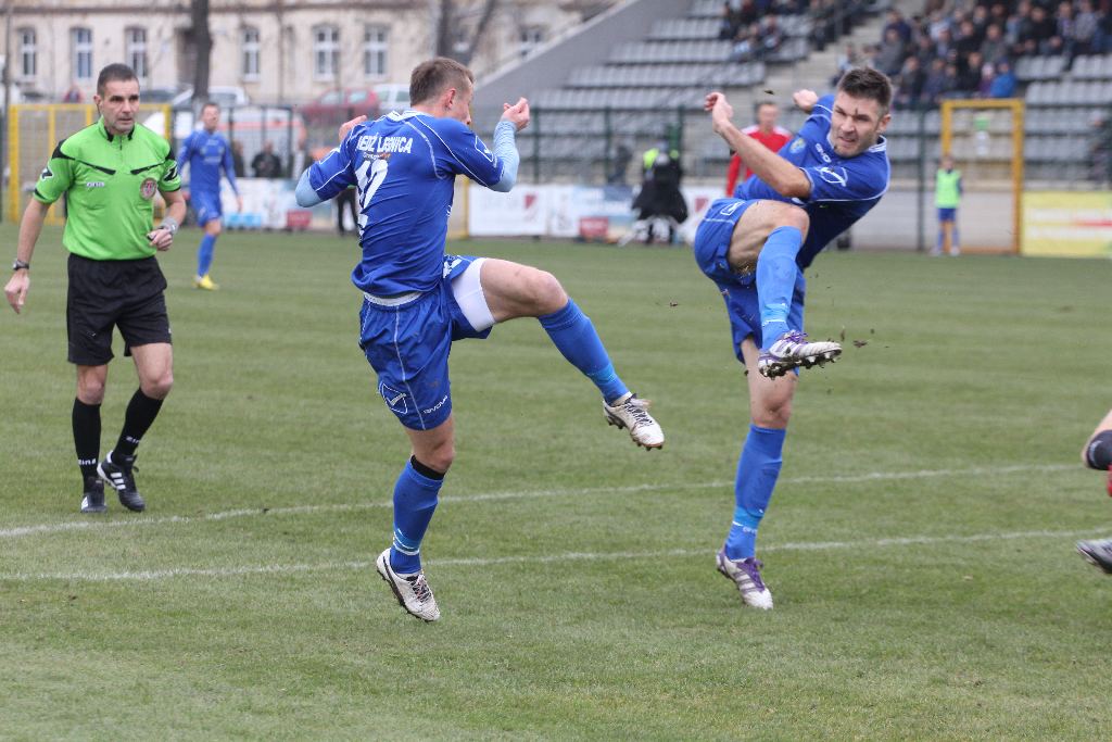 Miedź Legnica - Dolcan Ząbki 3:2