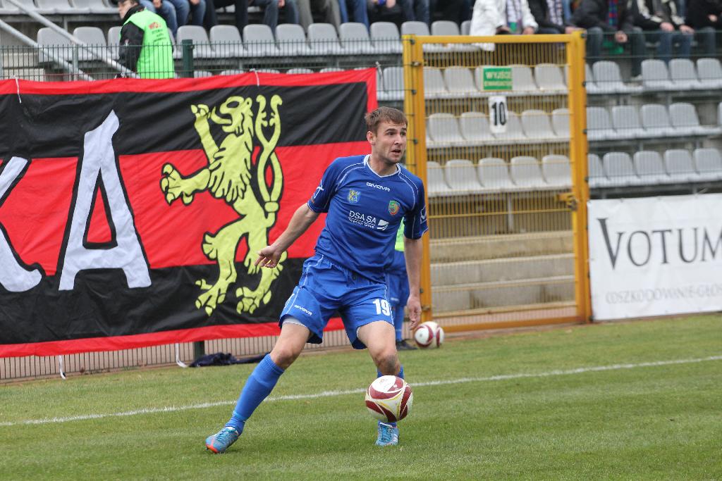 Miedź Legnica - Dolcan Ząbki 3:2