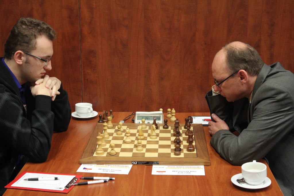 Zawodnik Miedzi prowadzi w szachowym turnieju