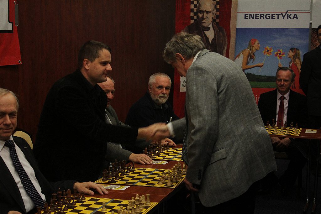 Symultana szachowa z arcymistrzem