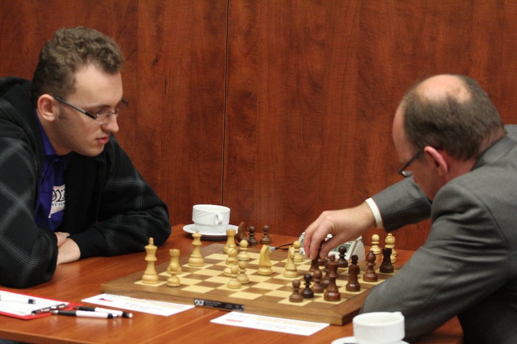Zawodnik Miedzi prowadzi w szachowym turnieju
