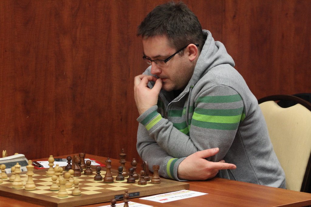 Zawodnik Miedzi prowadzi w szachowym turnieju