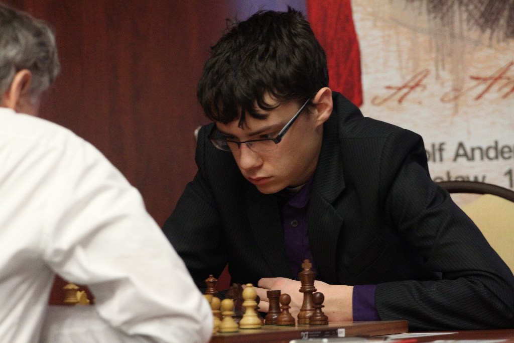 Zawodnik Miedzi prowadzi w szachowym turnieju