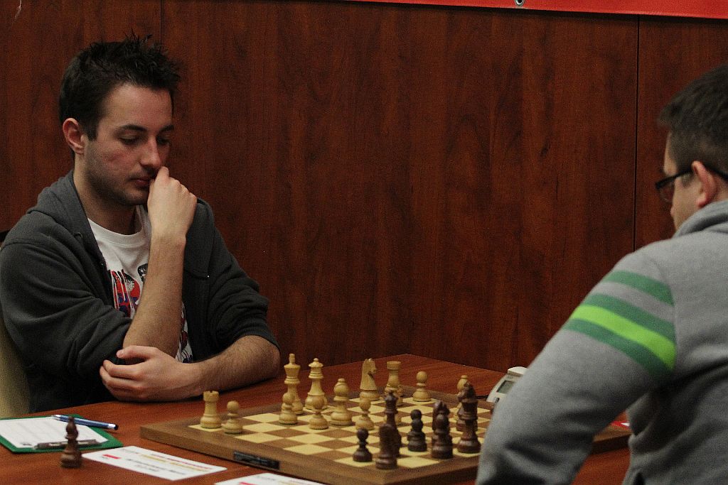 Zawodnik Miedzi prowadzi w szachowym turnieju