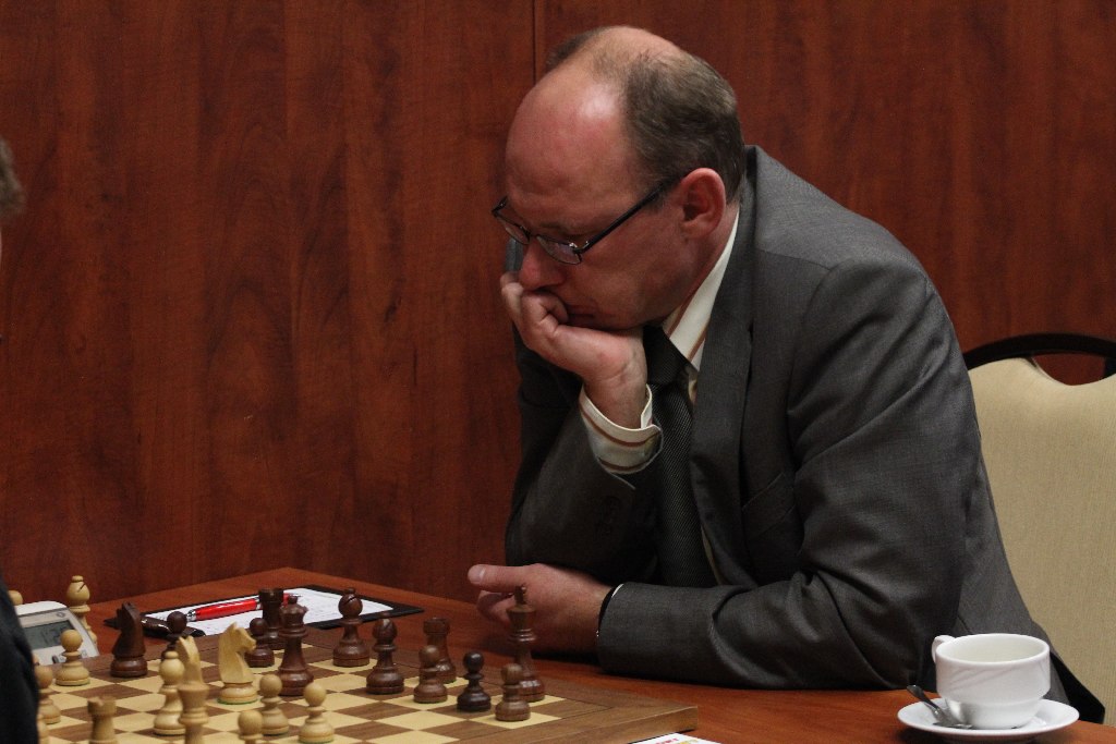 Zawodnik Miedzi prowadzi w szachowym turnieju