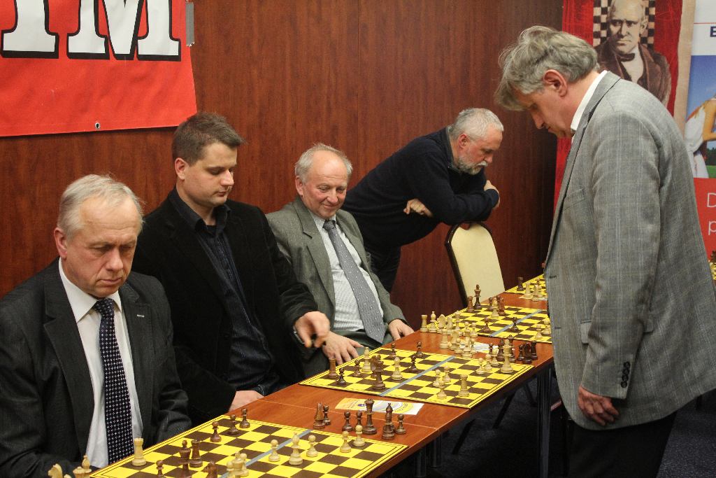 Symultana szachowa z arcymistrzem