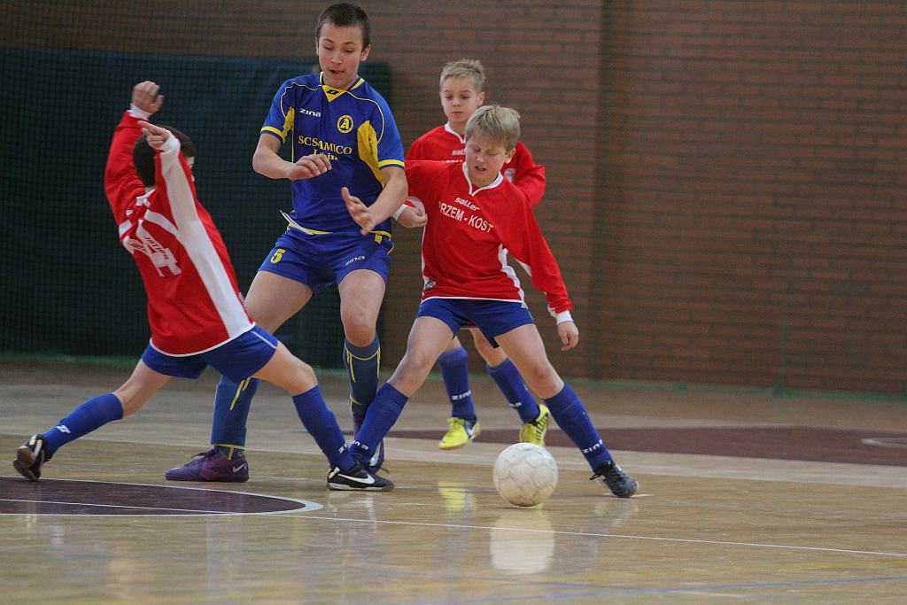 Międzynarodowy Halowy Turniej Mikołajkowy w Piłce Nożnej cz1