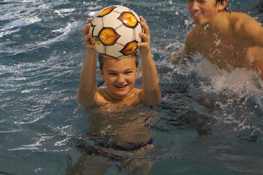 Międzynarodowy Halowy Turniej Mikołajkowy w Piłce Nożnej cz2