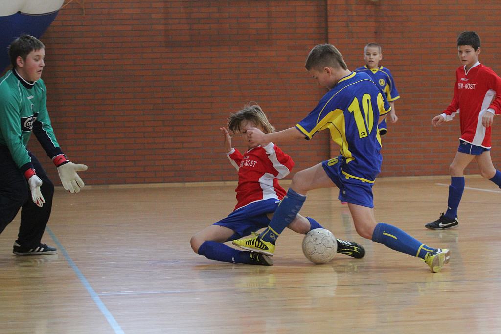 Międzynarodowy Halowy Turniej Mikołajkowy w Piłce Nożnej cz1