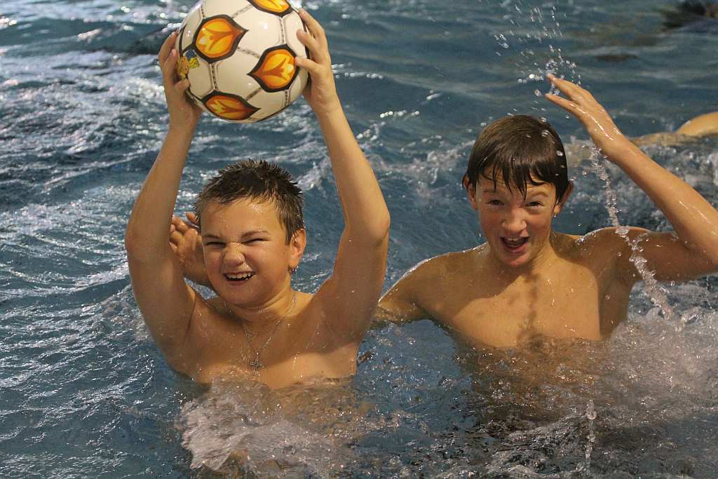 Międzynarodowy Halowy Turniej Mikołajkowy w Piłce Nożnej cz2