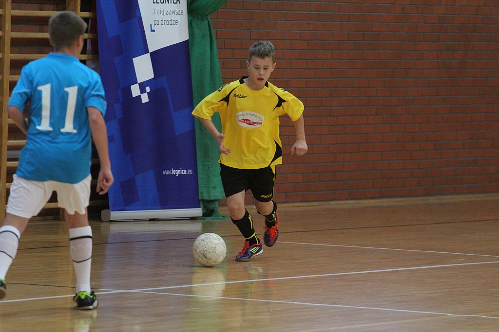 Międzynarodowy Halowy Turniej Mikołajkowy w Piłce Nożnej cz1