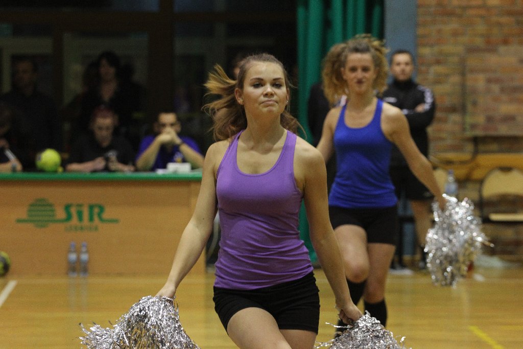 Występ zespołu FLESZ podczas meczu Siódemki