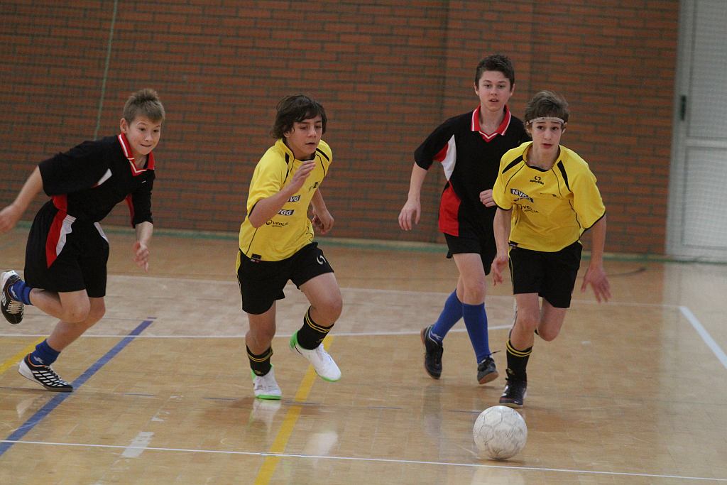 Międzynarodowy Halowy Turniej Mikołajkowy w Piłce Nożnej cz1