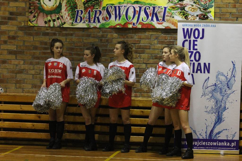 Występ zespołu FLESZ podczas meczu Siódemki