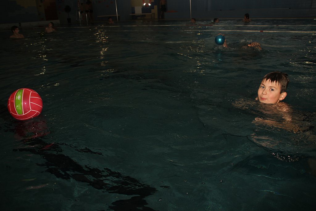 Międzynarodowy Halowy Turniej Mikołajkowy w Piłce Nożnej cz2