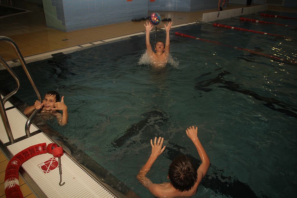 Międzynarodowy Halowy Turniej Mikołajkowy w Piłce Nożnej cz2