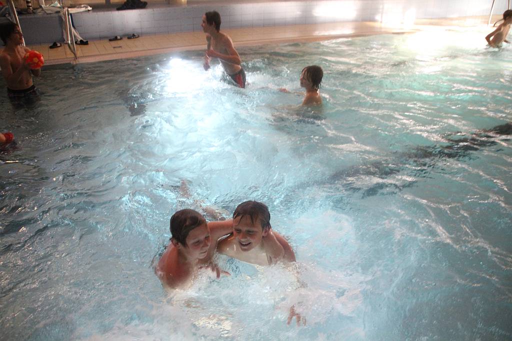 Międzynarodowy Halowy Turniej Mikołajkowy w Piłce Nożnej cz2