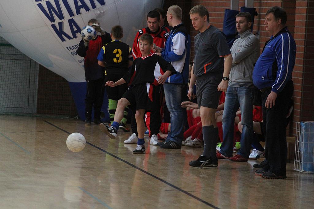 Międzynarodowy Halowy Turniej Mikołajkowy w Piłce Nożnej cz1