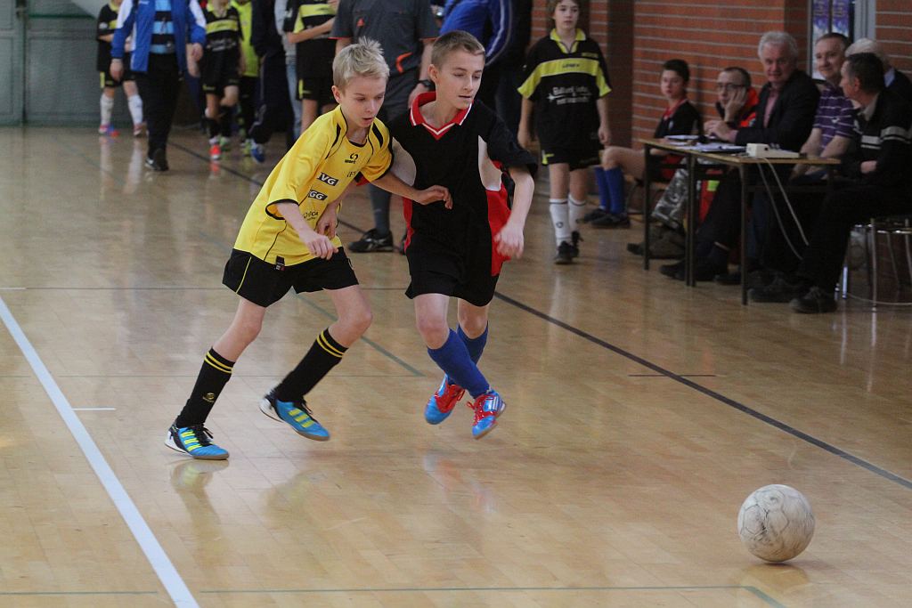 Międzynarodowy Halowy Turniej Mikołajkowy w Piłce Nożnej cz1