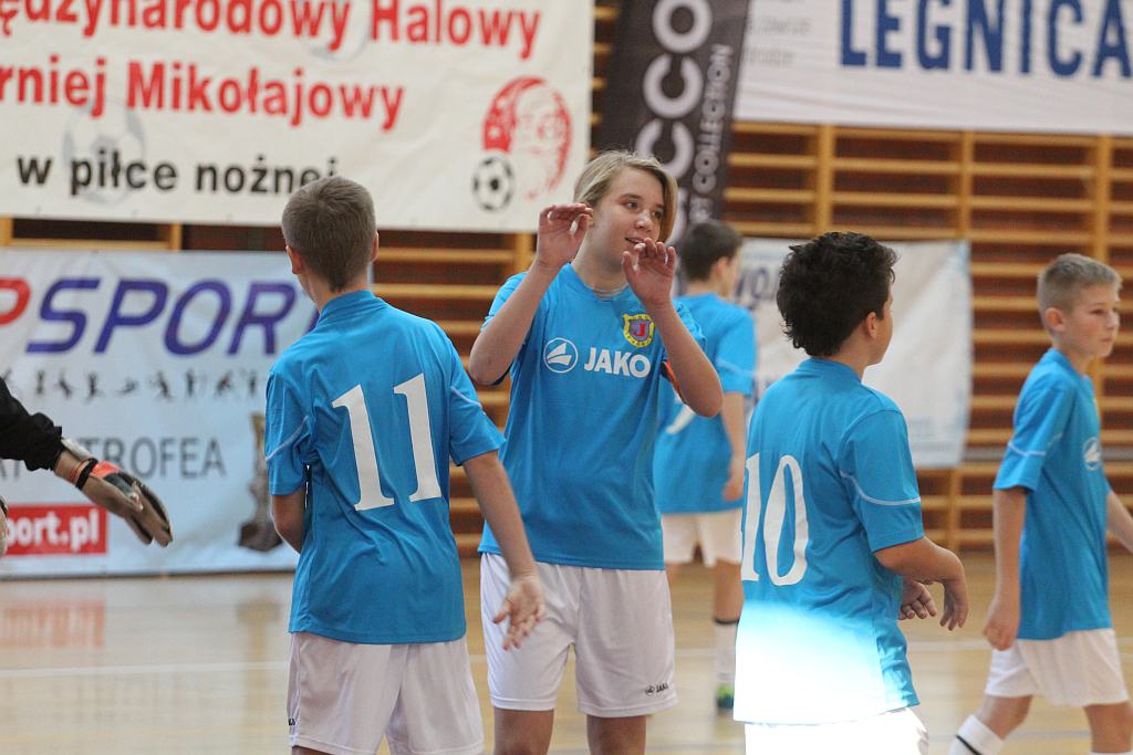 Międzynarodowy Halowy Turniej Mikołajkowy w Piłce Nożnej cz1