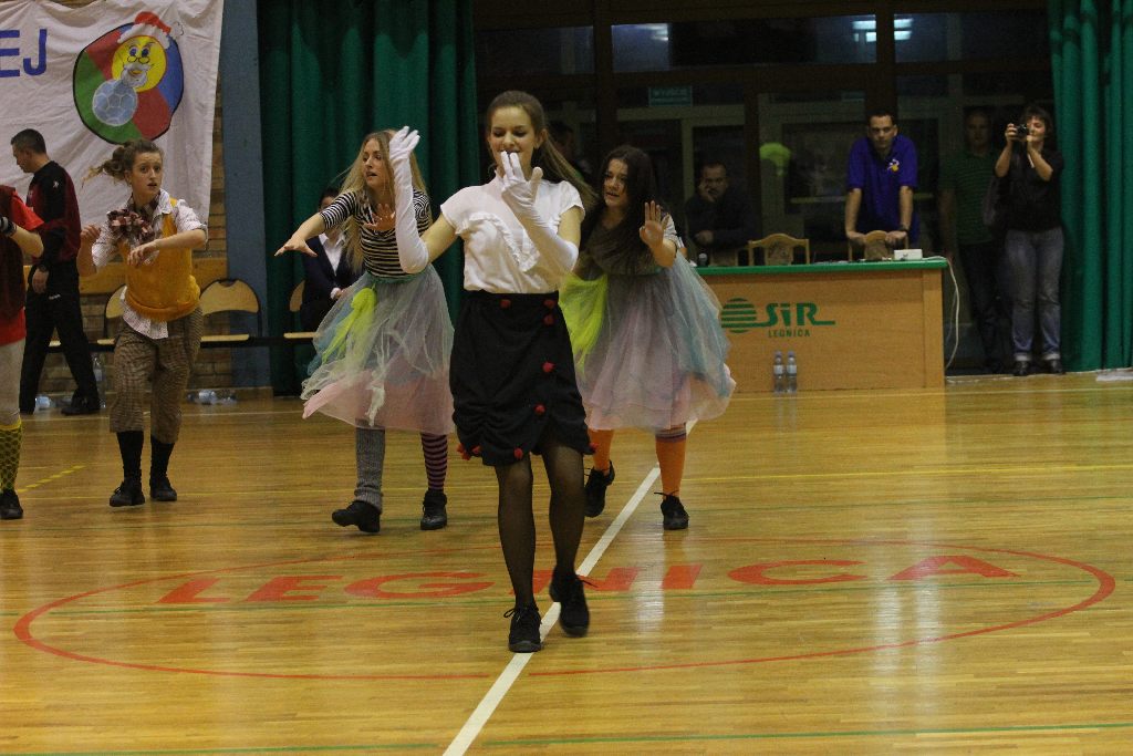 Występ zespołu FLESZ podczas meczu Siódemki