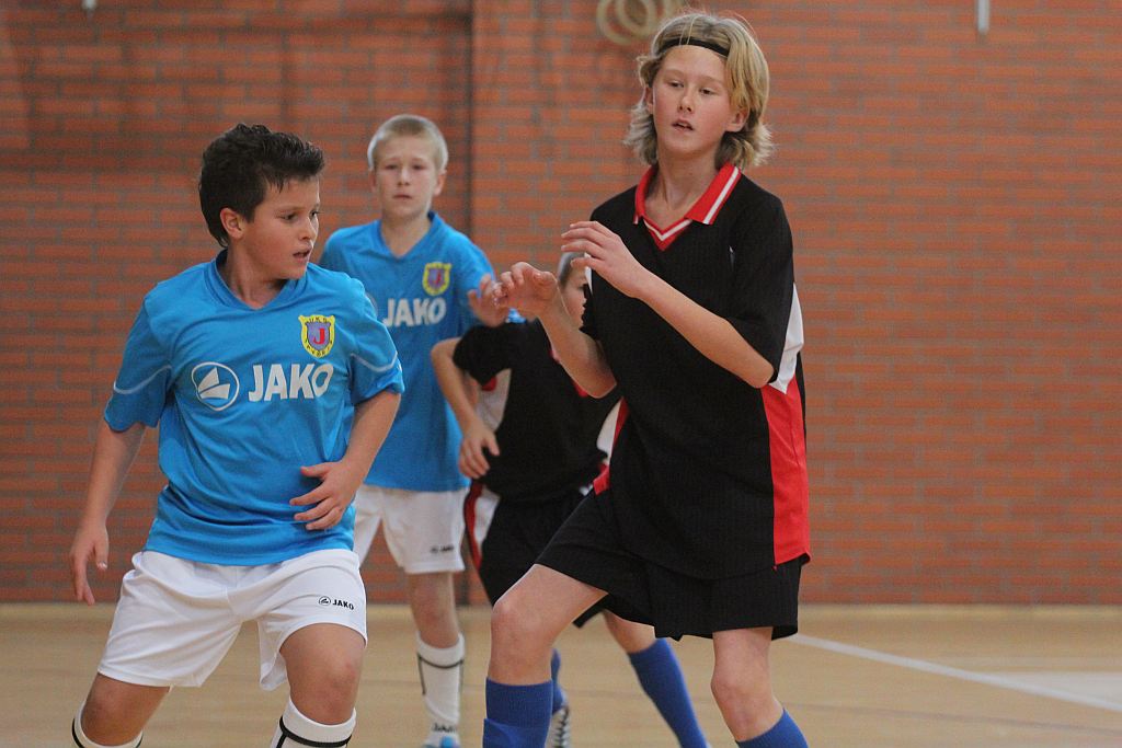 Międzynarodowy Halowy Turniej Mikołajkowy w Piłce Nożnej cz1