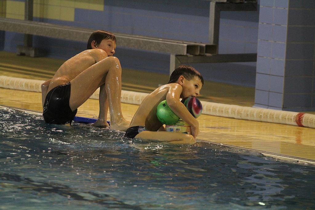 Międzynarodowy Halowy Turniej Mikołajkowy w Piłce Nożnej cz2