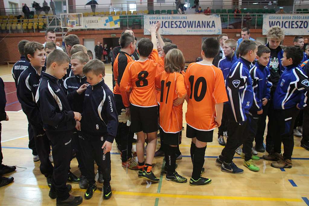 Międzynarodowy Halowy Turniej Mikołajkowy w Piłce Nożnej cz4