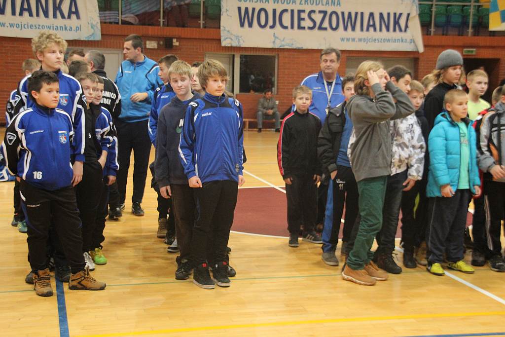 Międzynarodowy Halowy Turniej Mikołajkowy w Piłce Nożnej cz4