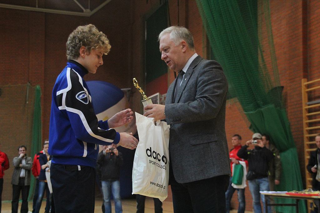 Międzynarodowy Halowy Turniej Mikołajkowy w Piłce Nożnej cz4