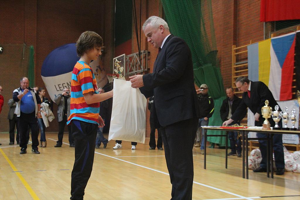 Międzynarodowy Halowy Turniej Mikołajkowy w Piłce Nożnej cz4